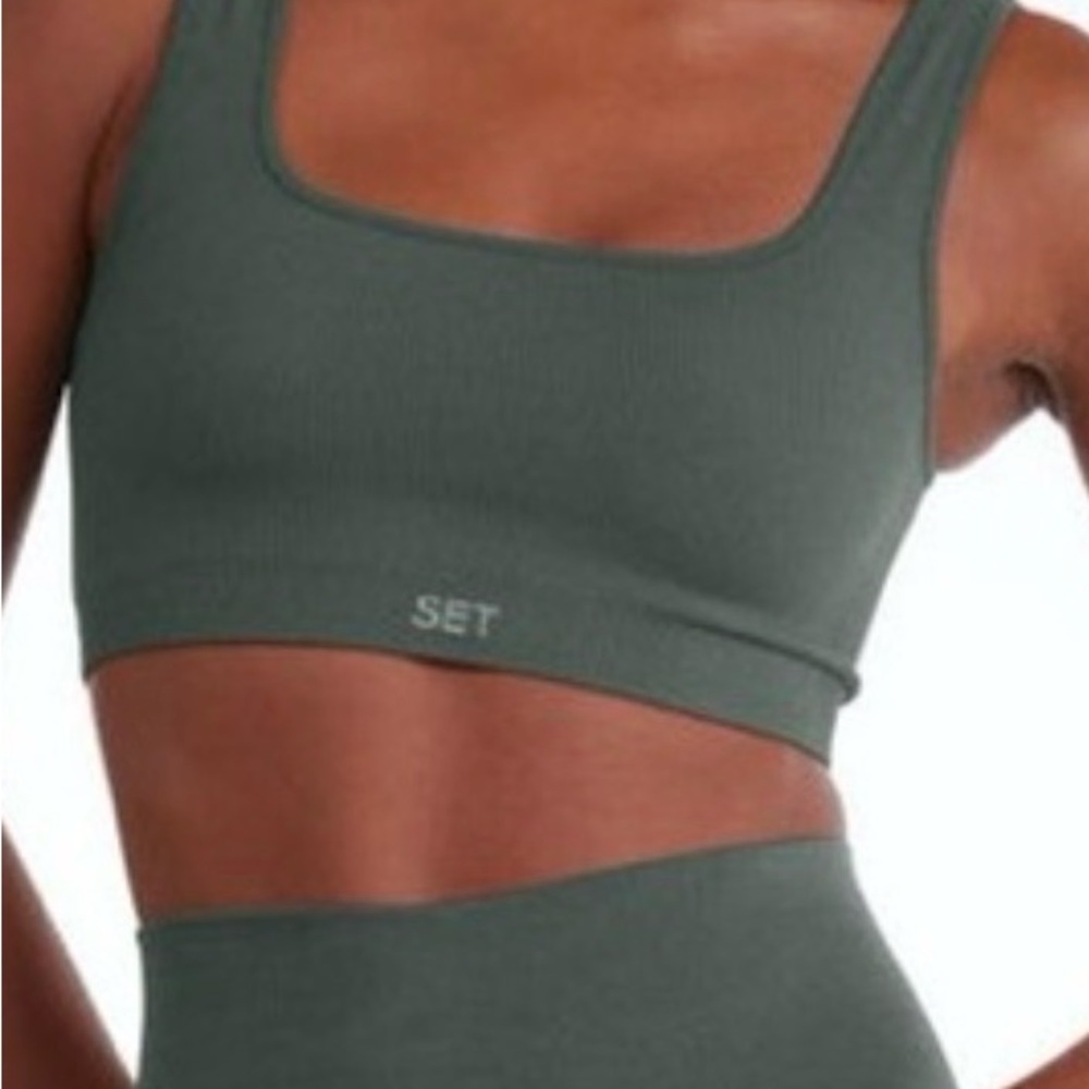 SET Active SCULPTFLEX® BOX
CUT BRA - VEGAS